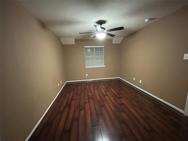Building Photo - 8911 Silent Willow Ln
