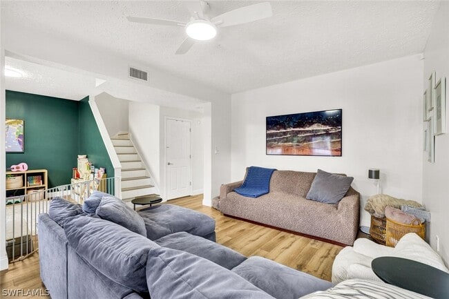 Building Photo - 534 Leawood Cir