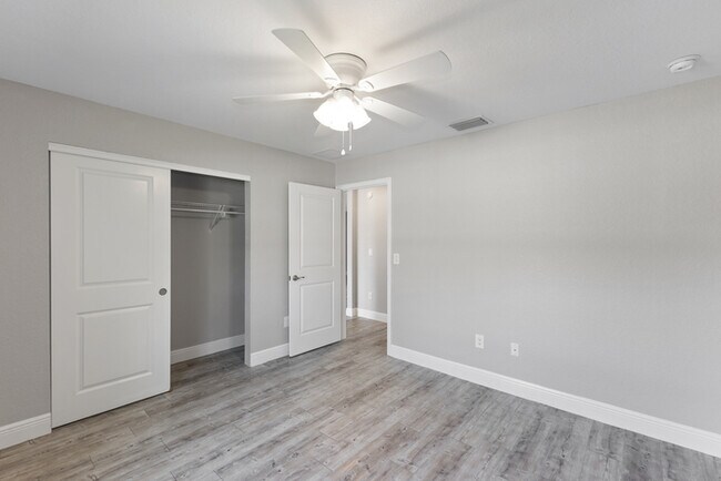 Building Photo - 7 Pecan Dr Terrace