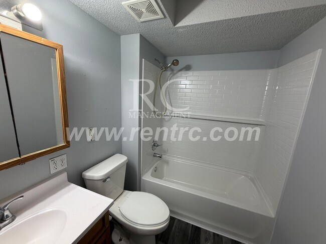 Building Photo - 15986-1 Arrowhead Road-