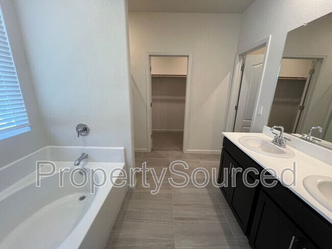 Building Photo - 2957 Mokelumne Ct