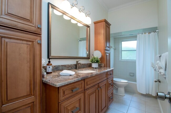 Building Photo - Palm Aire Fully Furnished Rental