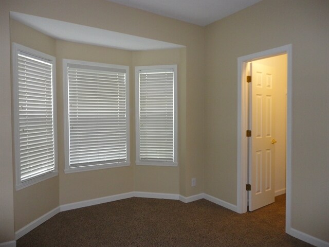 Building Photo - 8426 Stark Dr