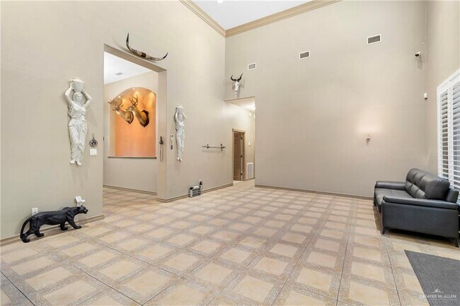 Building Photo - 4004 Persimmon Dr