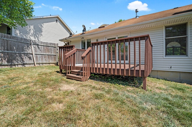 Building Photo - 2601 Hillshire Dr