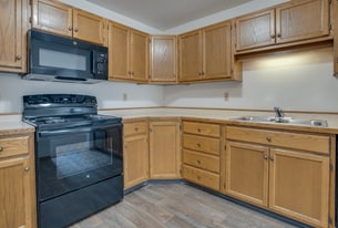 Building Photo - Pine Pointe Apartments