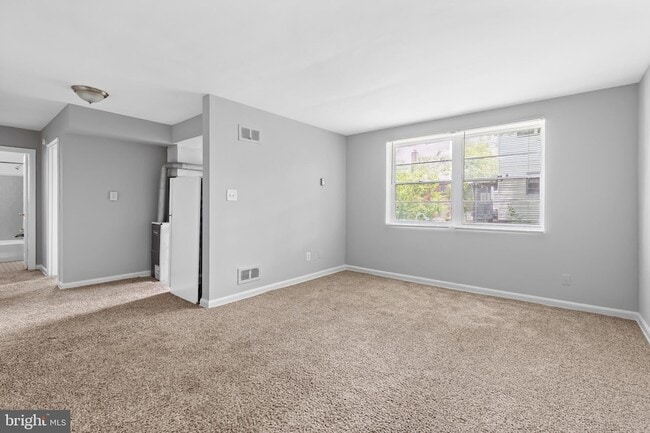 Primary Photo - 206 Trenton Pl SE