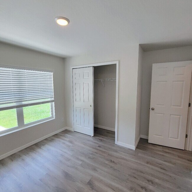 Building Photo - 12322 Buffing Rd