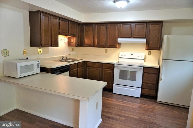 Building Photo - 12541 Laurel Grove Pl