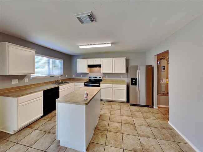 Building Photo - 2203 Shady Birch Dr