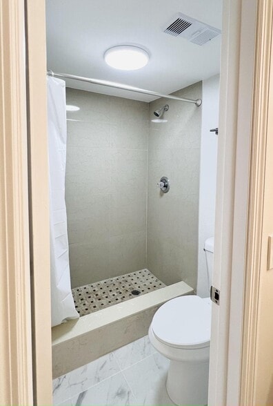 Building Photo - 500 Egret Cir