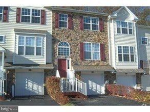 Building Photo - 254 Yorktown Ct