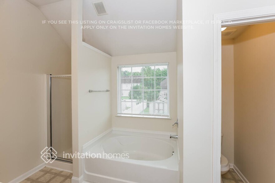 Building Photo - 2013 Kingstree Dr
