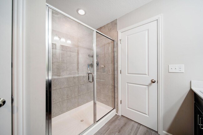 Building Photo - 7181 Fenwick St NW