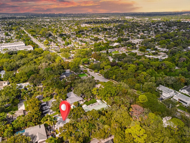 Building Photo - 2421 SW 29th Way