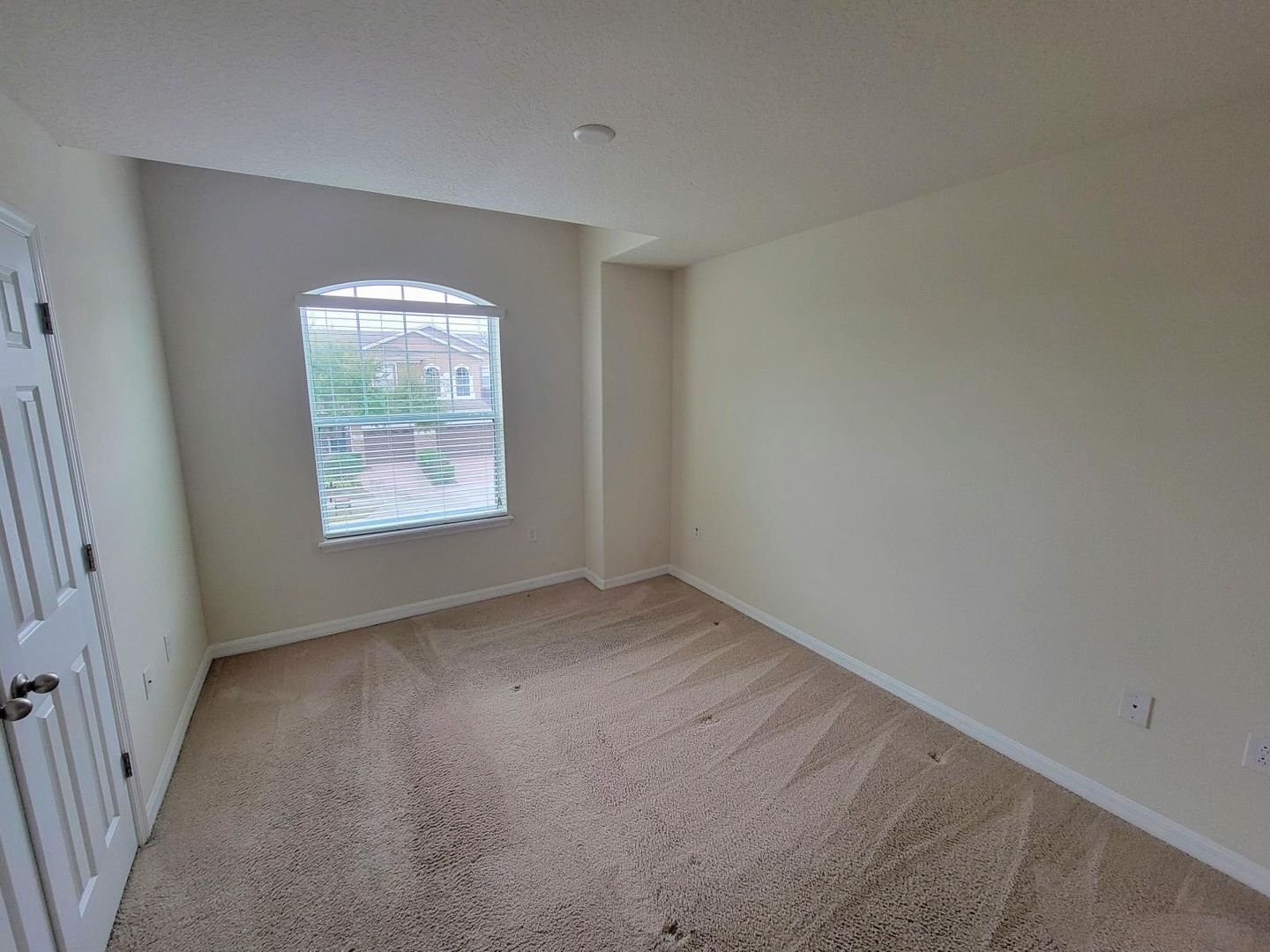 Building Photo - 9571 Silver Buttonwood St