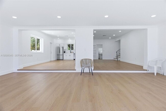 Building Photo - 1510 S Treasure Dr