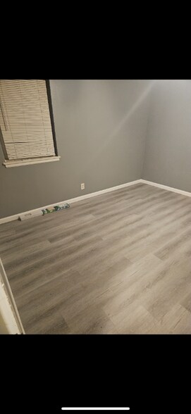 Primary Photo - 3034 S Moreland Blvd