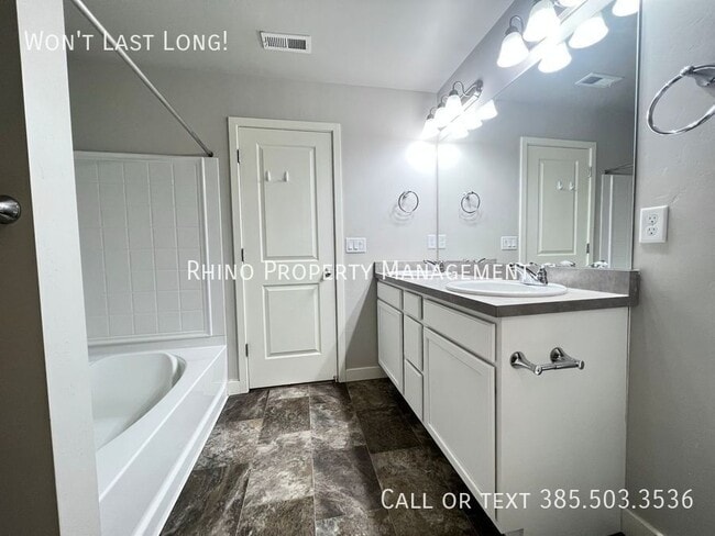 Building Photo - 5326 W S Jordan Pkwy