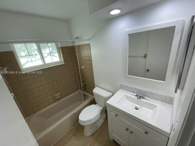 Building Photo - 6802 SW 34th Ct