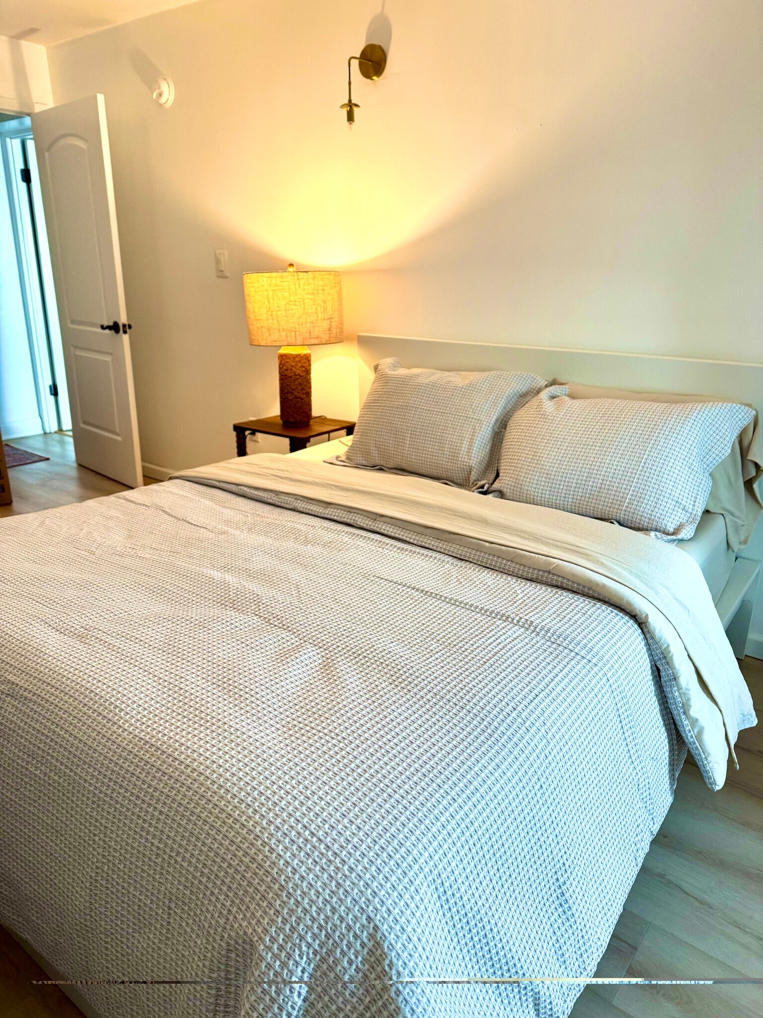 Building Photo - 725 Miller Ave