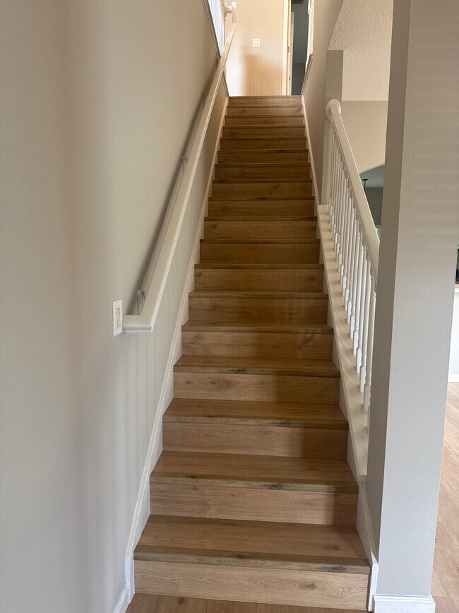 Building Photo - 16089 Old Ash Loop