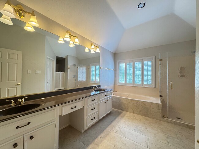Building Photo - 6926 Hearthside Dr