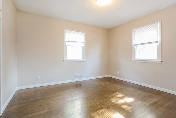 Building Photo - 904 NE 67th St