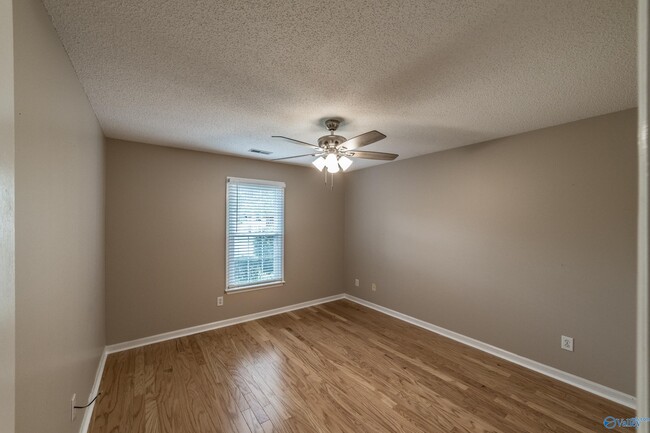 Building Photo - 139 Clubhouse Ln