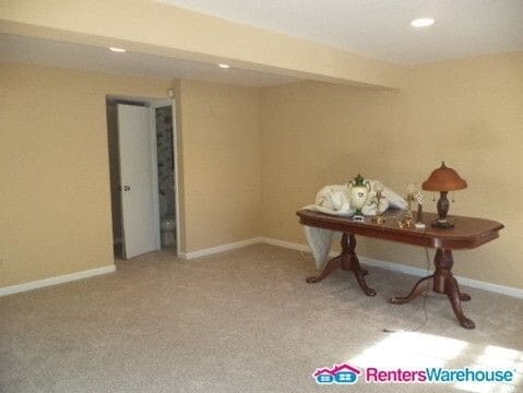 Building Photo - 5759 Richardson Mews Square