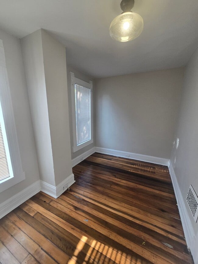 Building Photo - 41 N Guilford Ave