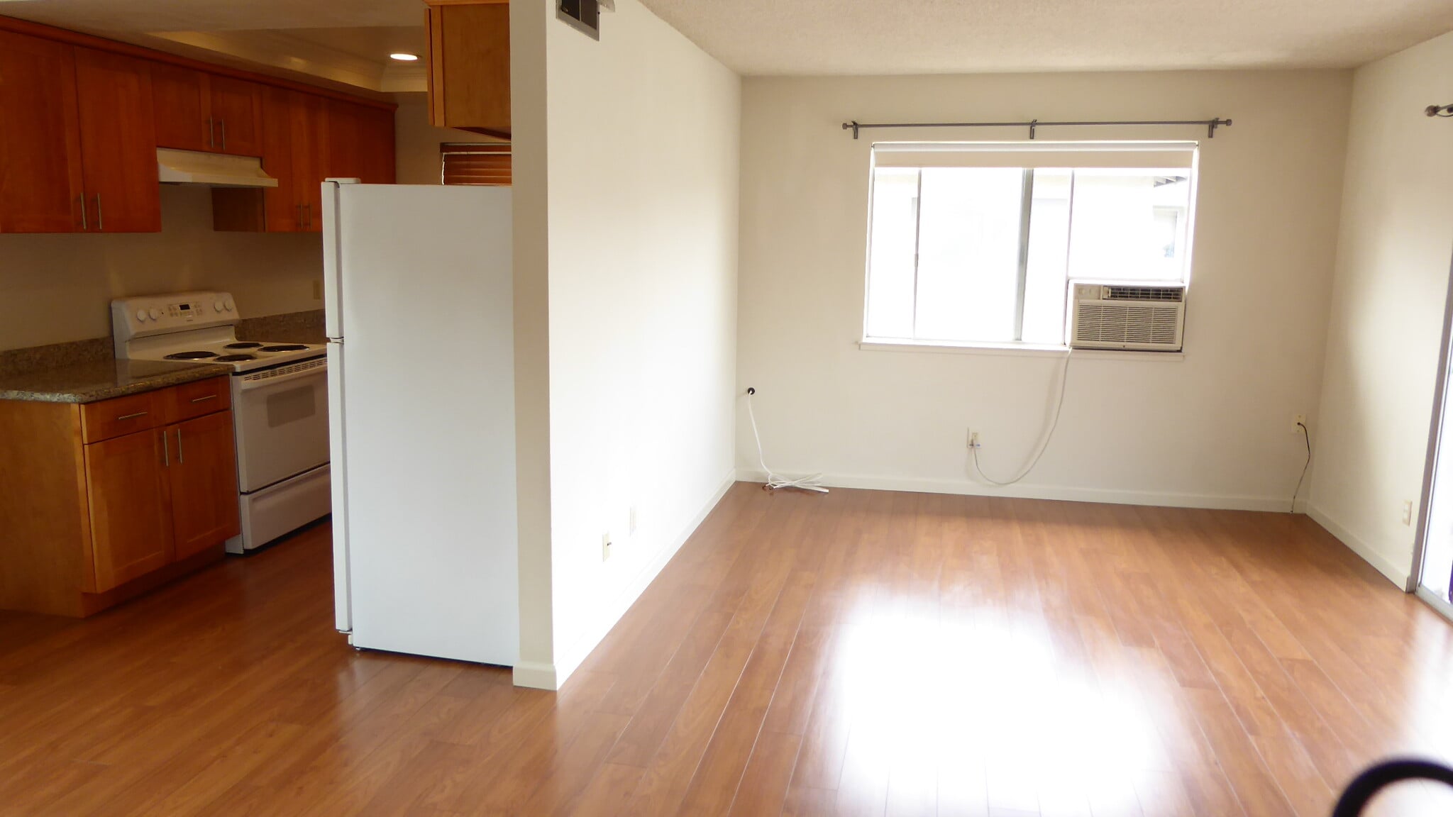 Front room - 3140 Neal Ave