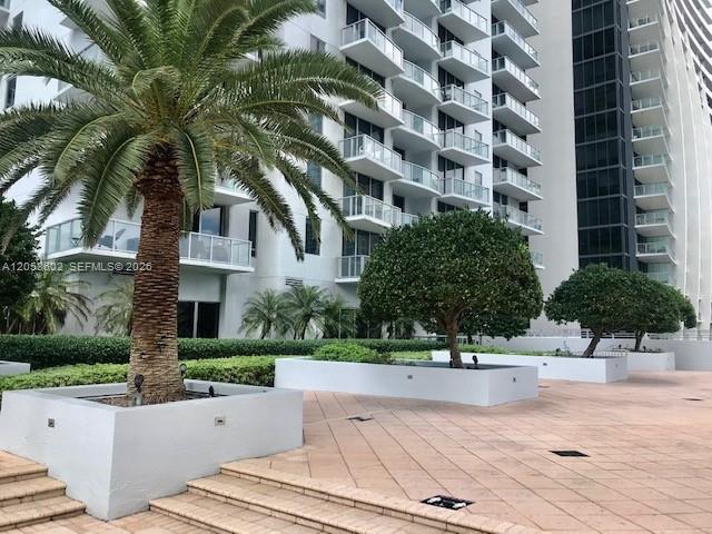 Building Photo - 1060 Brickell Ave