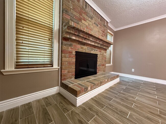 Building Photo - 10555 Turtlewood Ct