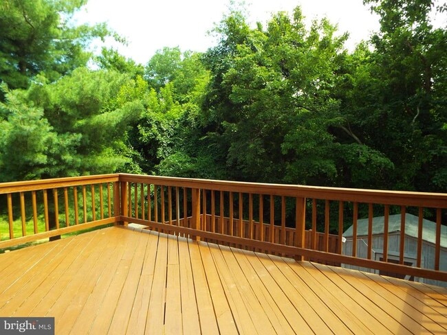 Building Photo - 3656 Woodhaven Ct