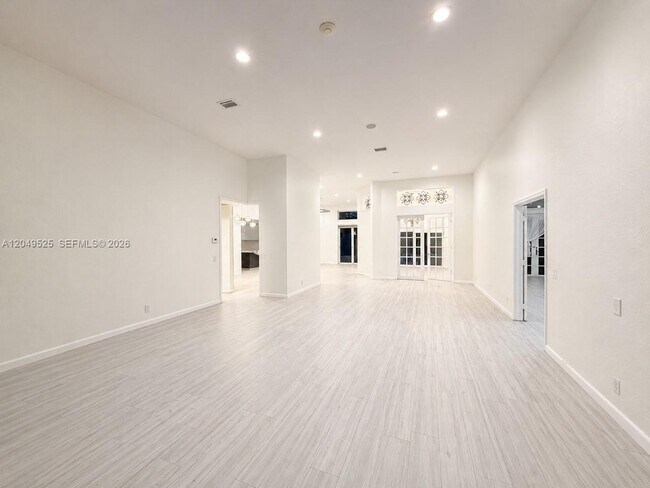 Building Photo - 2616 Oakbrook Ct