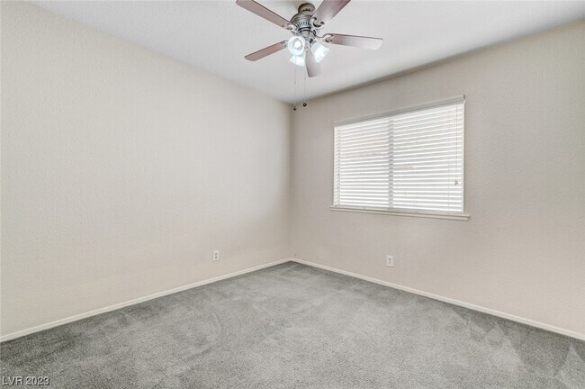 Building Photo - 5032 Drummond Rd