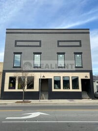 Building Photo - 225 N Main St