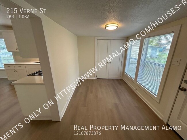Building Photo - 215 Verne St