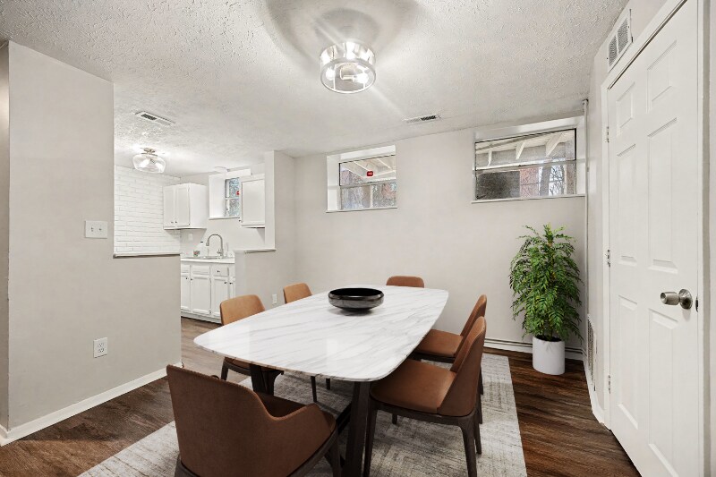 Building Photo - 566 Glenwood Ave