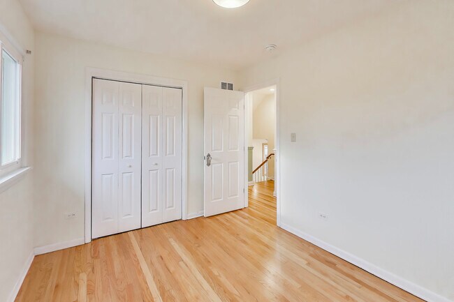 Building Photo - 403 Dalton Ave