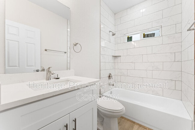 Building Photo - 109 Remolino