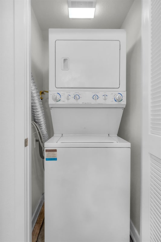 Building Photo - 5410 W 149th Pl