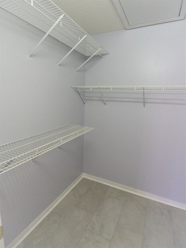 Building Photo - Home in Glenlakes Subdivision!