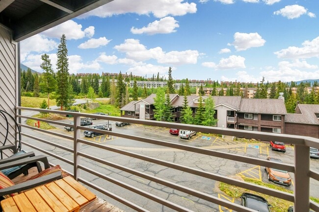 Building Photo - Year lease! Best deal in Silverthorne! HEA...