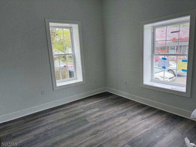 Building Photo - 321 Jefferson Ave