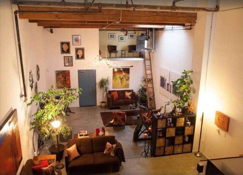 Building Photo - 1924 Union St