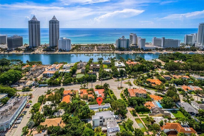 Building Photo - 335 W 46th St