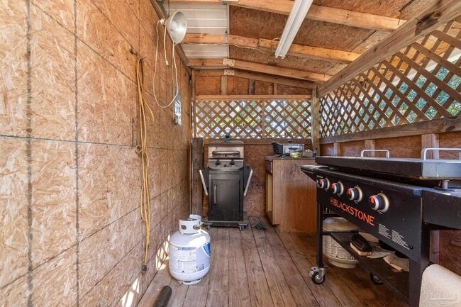 Building Photo - 5276 Springdale Dr
