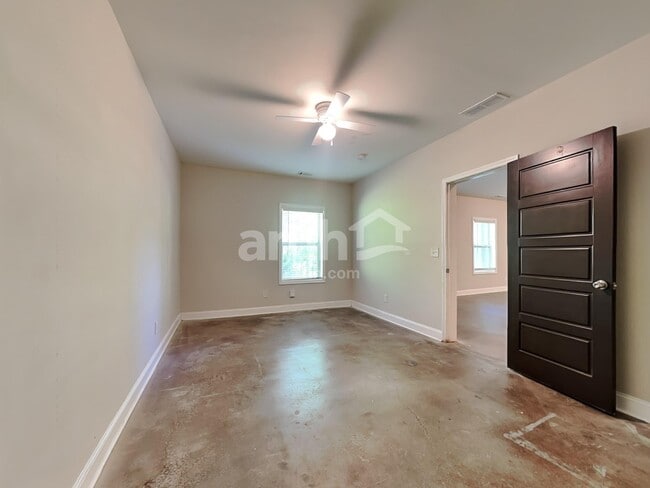 Building Photo - 1857 Bloom Ct